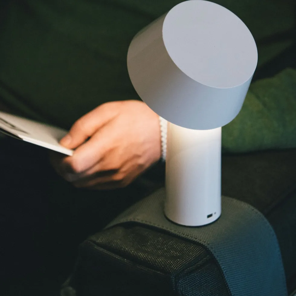 Lampe portable en acier blanche 22,5 cm Bicoca - Marset