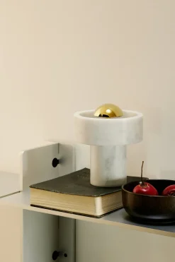 Lampe portable en marbre blanc et doré 19cm Stone - Tom Dixon
