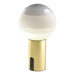 Lampe portable en métal et verre soufflé blanc et doré Dipping - Marset