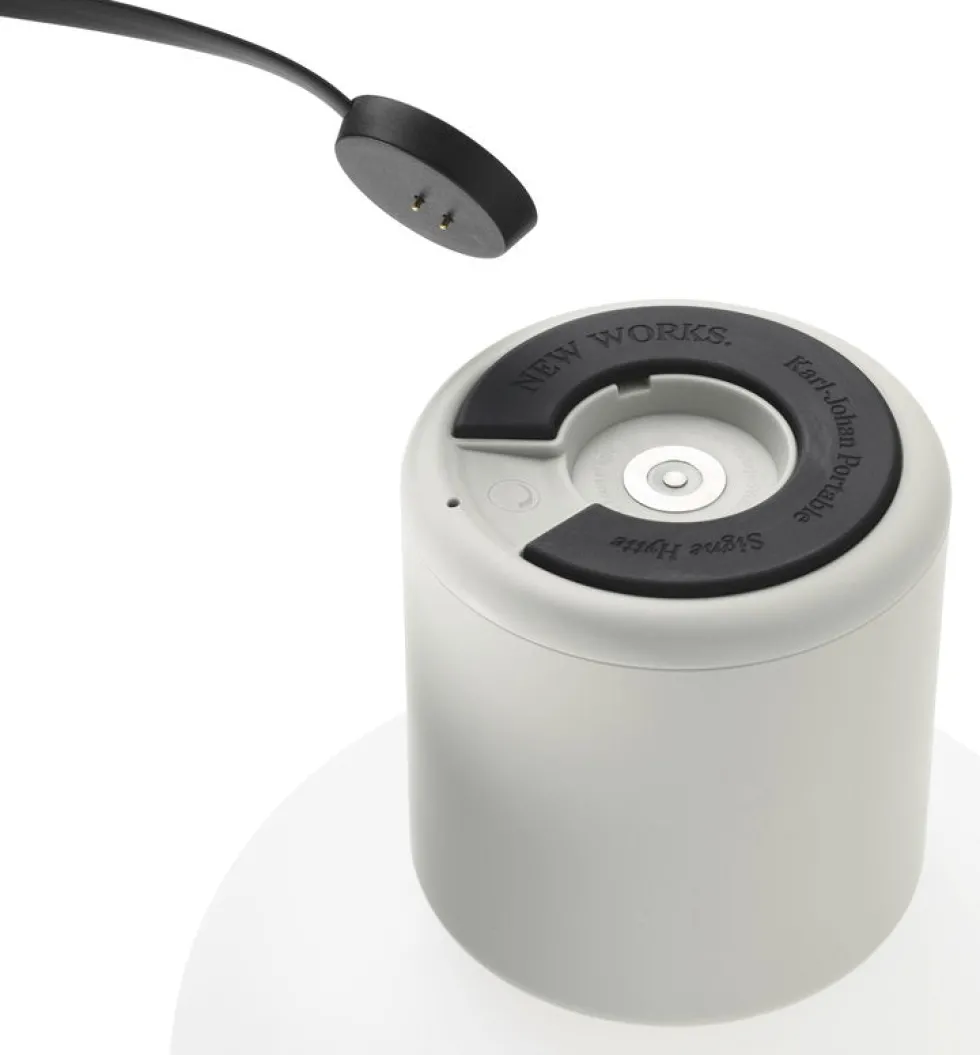 Lampe portable en polyéthylène gris clair 18 cm Karl-Johan - New Works
