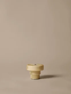 Lampe portable en verre peint beige 12x10,2cm Ripple - Ferm Living