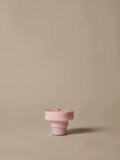 Lampe portable en verre peint rose 12x10,2cm Ripple - Ferm Living