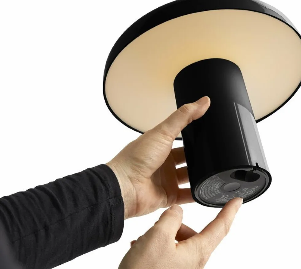 Lampe portable noire 23x23cm Pao - HAY