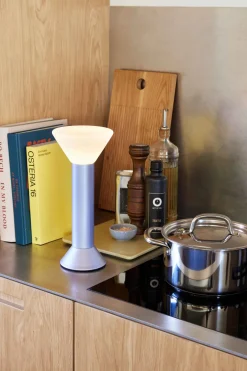 Lampe portative en métal violet 14xh30cm - Hübsch
