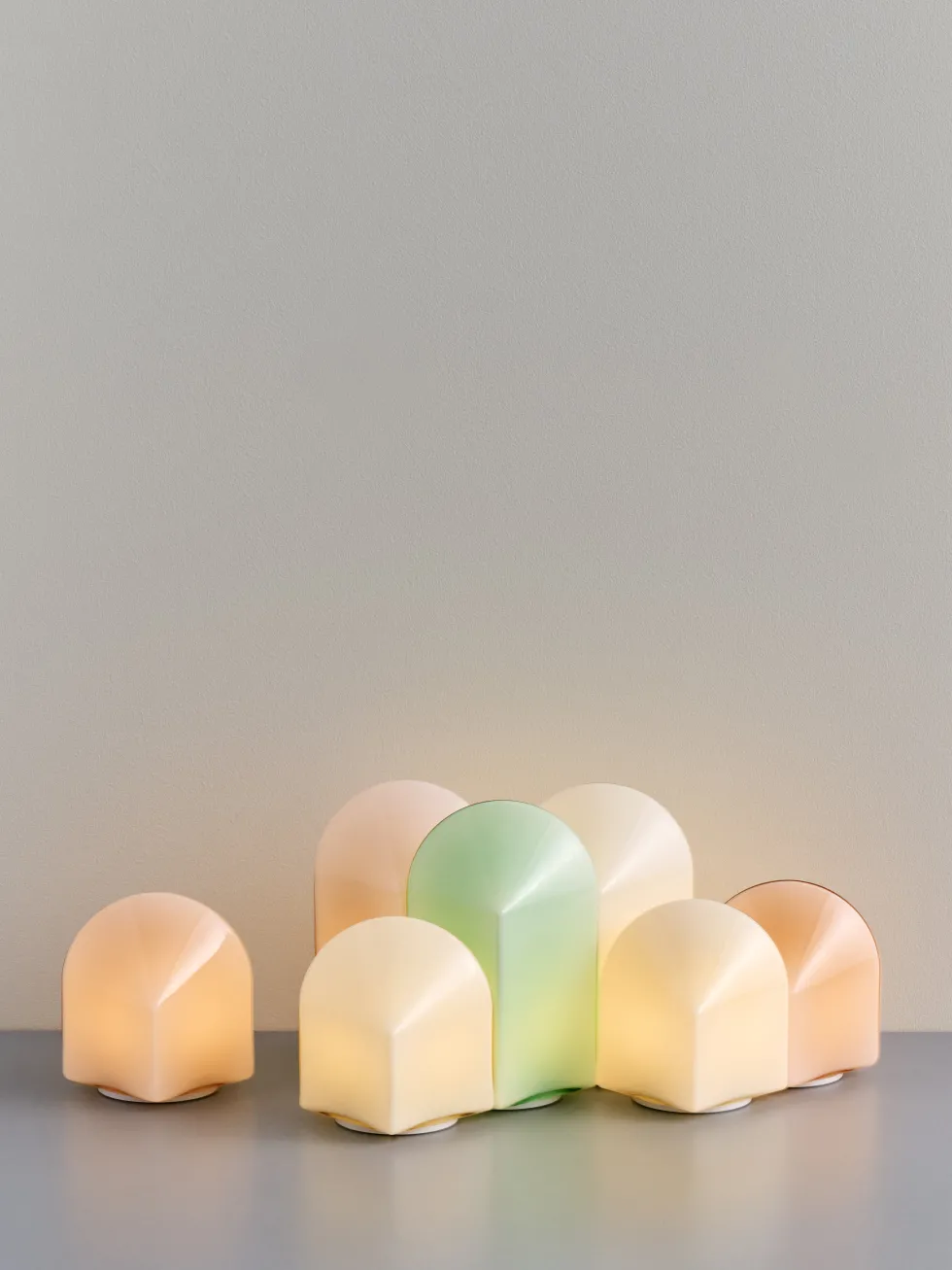 Lampe portative en verre beige 11x16cm Parade - Hay