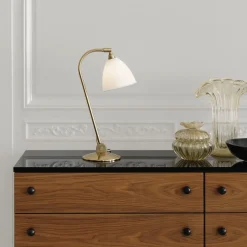 Lampe à poser en laiton et métal noir bestlite 50 cm BL2 - Gubi