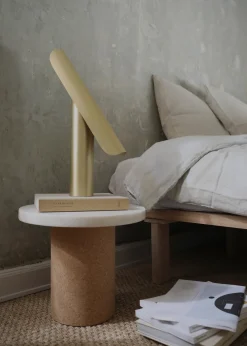 Lampe à poser en laiton T - Frama