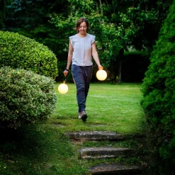 Lampe à poser sans fil noire avec grand anneau Circ - Estiluz