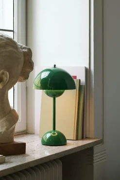 Lampe à poser sans fil vert signal Flowerpot VP9 - &tradition