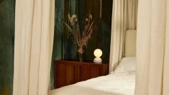 Lampe réveil en verre blanc mat et céramique blanc galet Wake - Tala