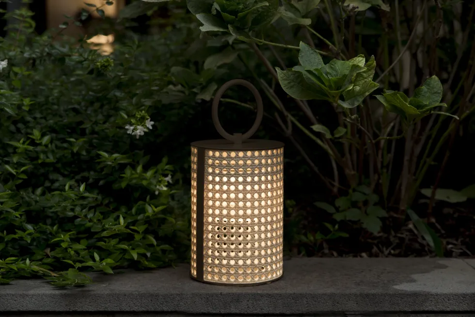 Lampe sans fil de jardin en bronze laqué et résine 33 cm Clara - Contardi
