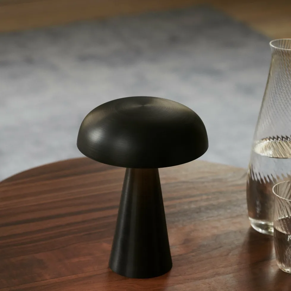 Lampe sans fil noire 21 x 15,6 cm Como SC53 - &tradition
