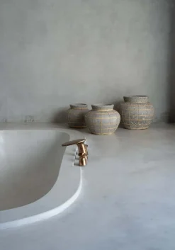 Le Vase Ventre - Béton Naturel - M - Bazar Bizar