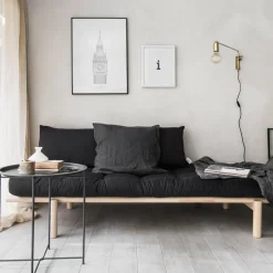 Lit de jour en bois clair et matelas lin Pace - Karup Design