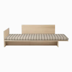 Lit une personne en bois de chêne vernis Kona - Ferm Living