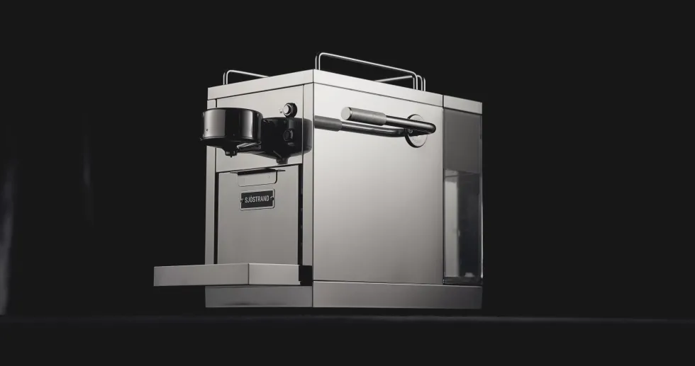 Machine à café en acier beige The Original 2.0 - SJOSTRAND
