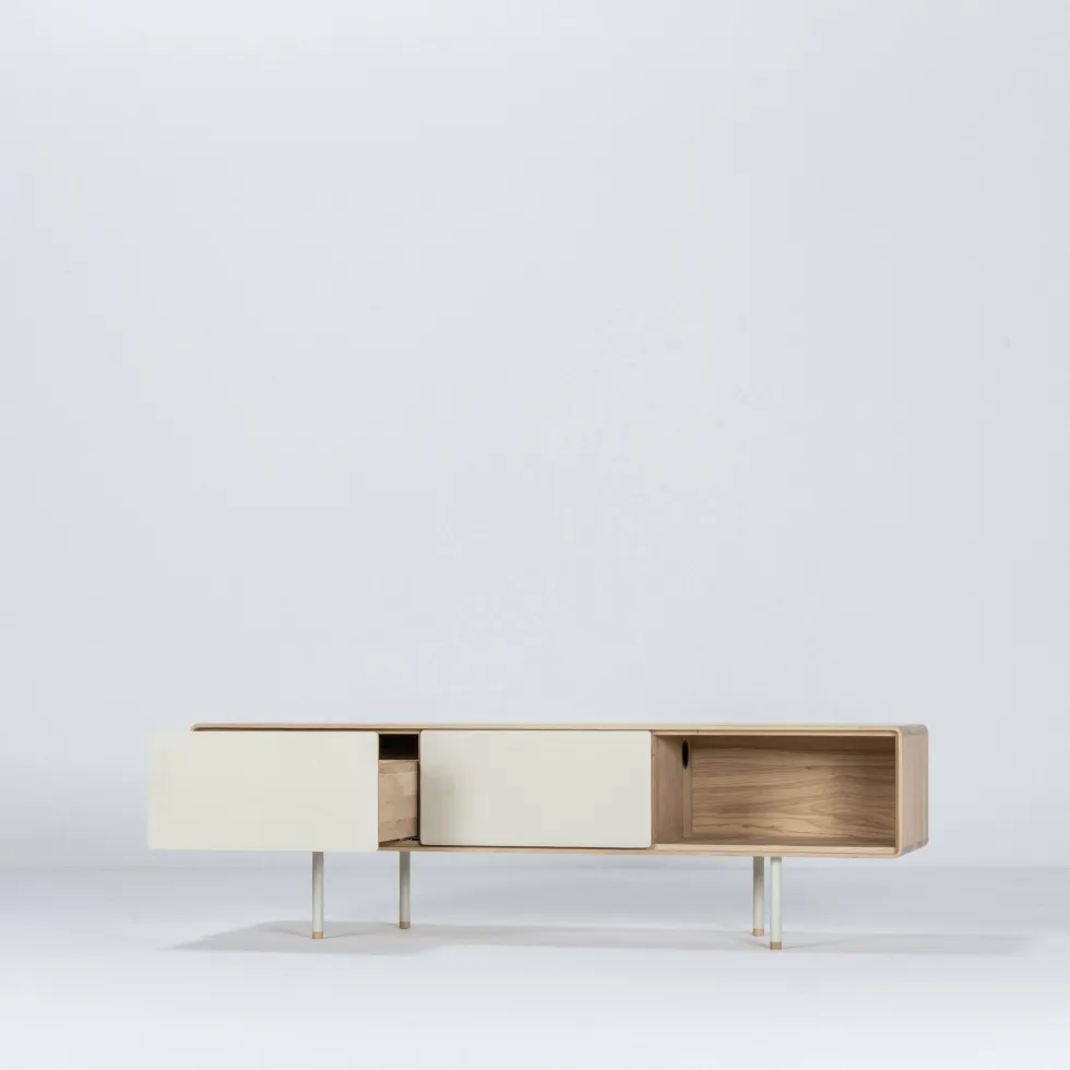 Meuble TV en chêne blanchi huilé et linoléum gris 45 x 160 cm Fina - Gazzda
