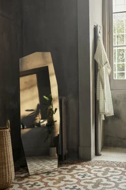 Miroir à poser 165x68,6 cm Shard - Ferm Living