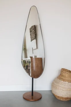 Miroir sur pied en métal noir 35x40x135cm Orbis - The Cool Republic