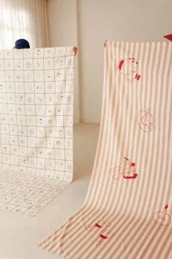Nappe de table rectangulaire en coton bio à carreaux noir 150 x 250 cm - Nobodinoz
