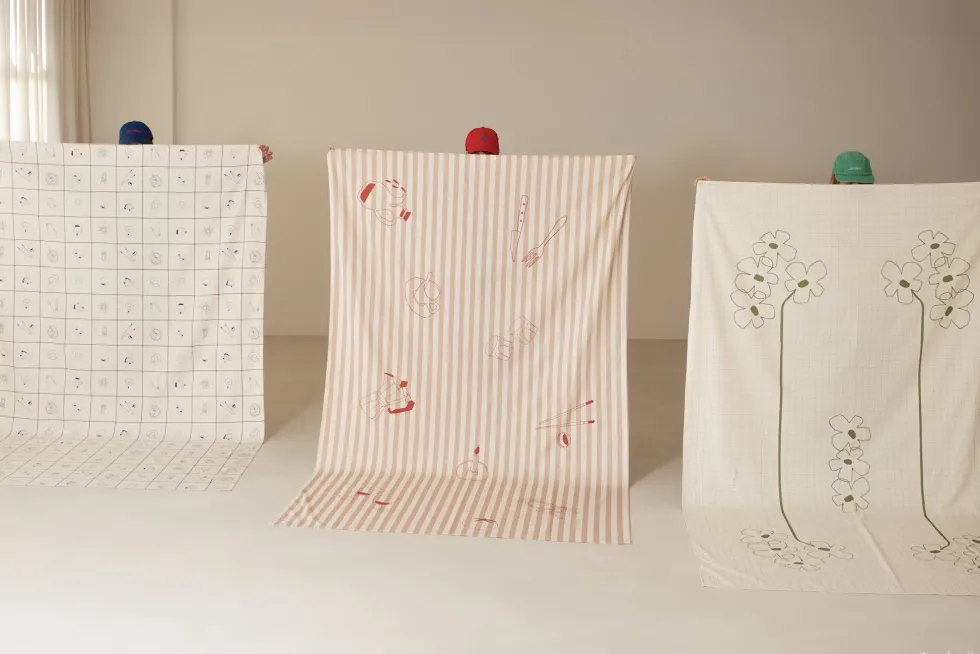 Nappe de table rectangulaire en coton bio à rayures rouge 150 x 250 cm - Nobodinoz