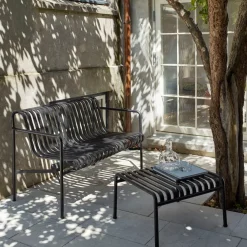 Ottoman de jardin en métal anthracite Palissade - HAY