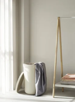 Panier à linge en tissu recyclé blanc crème 46,5x64,5cm Hide - Normann Copenhagen