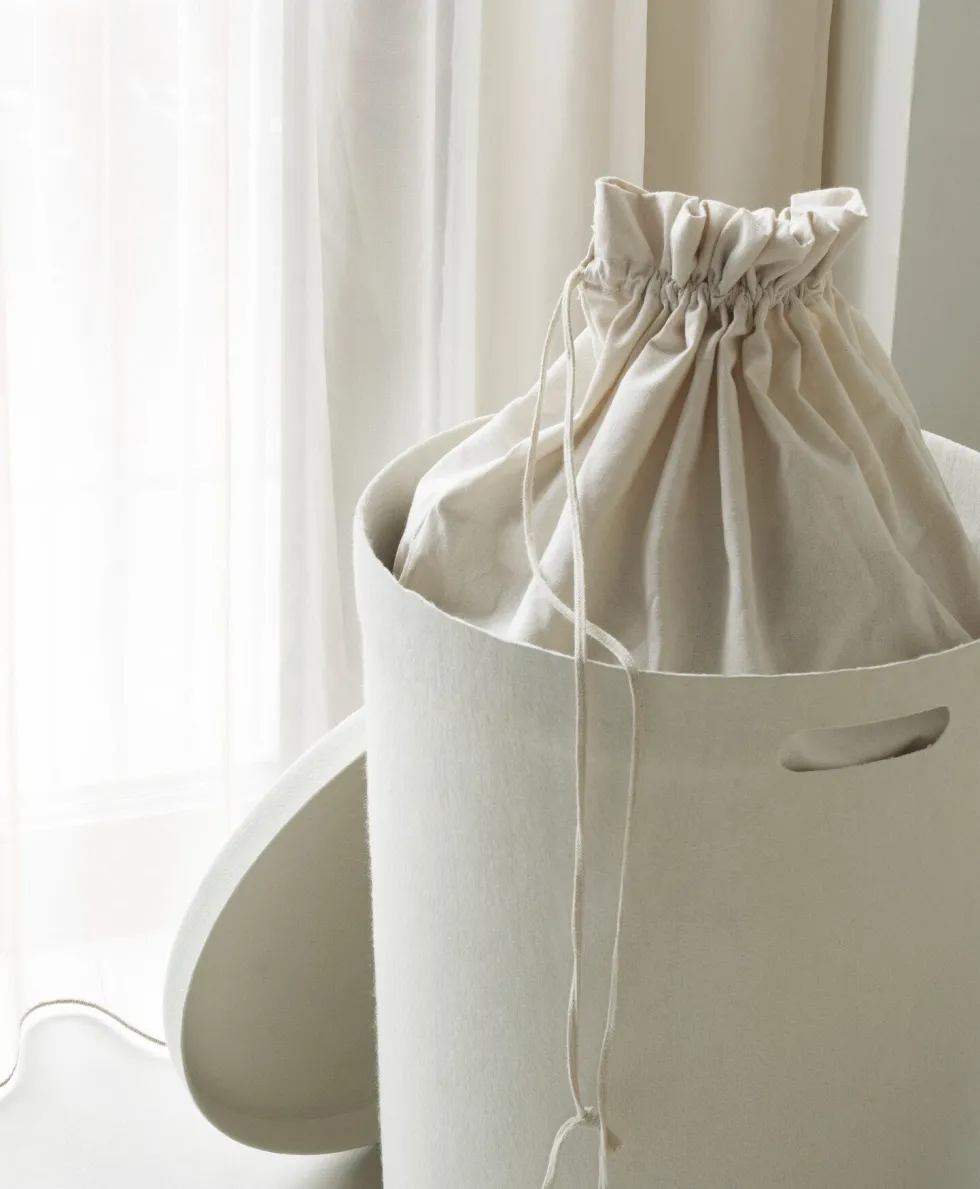 Panier à linge en tissu recyclé blanc crème 46,5x64,5cm Hide - Normann Copenhagen
