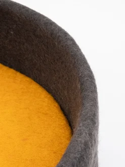 Panier rond pour chien en laine ocre et anthracite 40cm Kuno- Myfelt