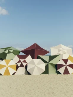 Parasol hexagonal vert et vert foncé 300x300x240cm Terrazza - HAY