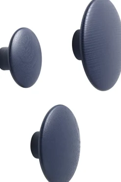 Patère ronde en bois bleu foncé 9 cm The Dots - Muuto