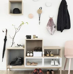 Patère ronde en bois noir 9 cm The Dots - Muuto