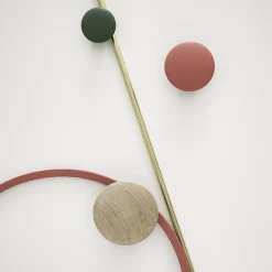 Patère ronde en bois noir 13 cm The Dots - Muuto
