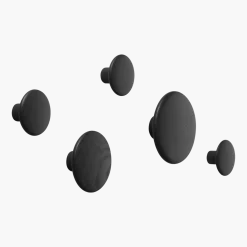 5 Patères rondes en bois noir The Dots - Muuto