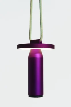 Petite lampe nomade en aluminium violette Quasar - Petite Friture