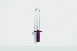 Petite lampe nomade en aluminium violette Quasar - Petite Friture