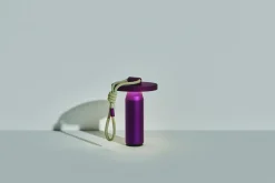 Petite lampe nomade en aluminium violette Quasar - Petite Friture