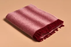 Plaid en laine rayé blush et bourgogne Tide - Schneid Studio