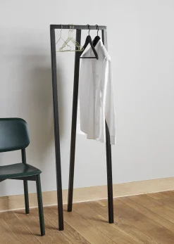 Portant à trois piliers en acier blanc 39cm Loop Stand Wardrobe - Hay