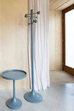 Porte-manteau en chêne bleu 174,5cm Jason - Zuiver