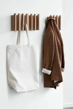 Porte-manteaux en chêne - Kristina Dam Studio