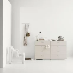 Porte-manteaux mural en aluminium blanc 82x5,2x4,7cm Relief - String furniture