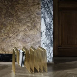 Porte-revues en acier doré 40,5 cm Curva - AYTM