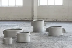 Pot art déco en béton ovale gris clair 43cm - Serax