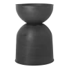 Pot de fleur réversible en fer noir L Hourglass - Ferm Living