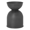 Pot de fleur réversible en fer noir S Hourglass - Ferm Living