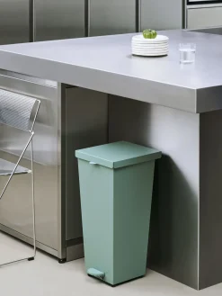 Poubelle en acier vert 26l Loop - HAY
