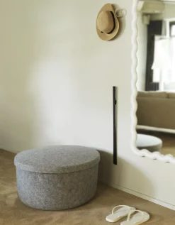 Pouf de rangement en feutre sable 72 cm Hide storage - Normann Copenhagen