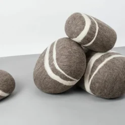 Pouf en laine marron marbré S Alwin - myfelt