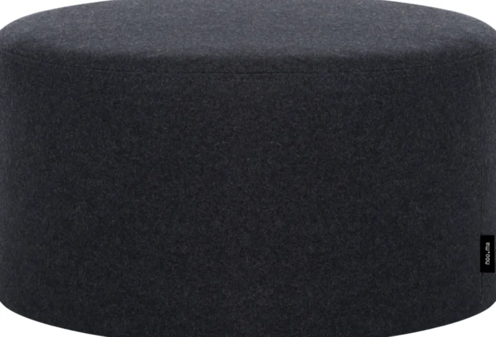 Pouf en laine noir 25 cm Folk - noo.ma